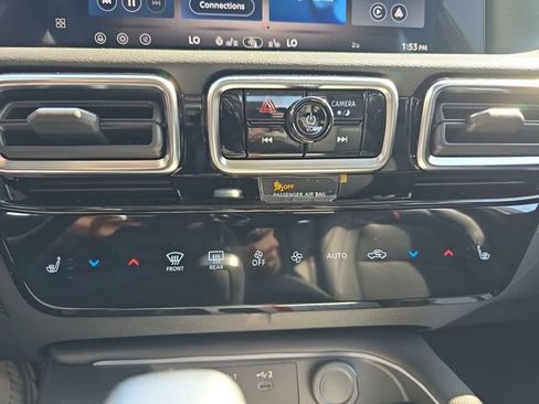 New 2026 Nissan Sentra SR w/ SR Premium Package image 24