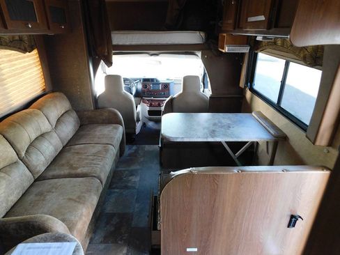 Used 2015 Ford E-450 and Econoline 450 Super Duty w/ Motorhome Prep Package RWD image 41