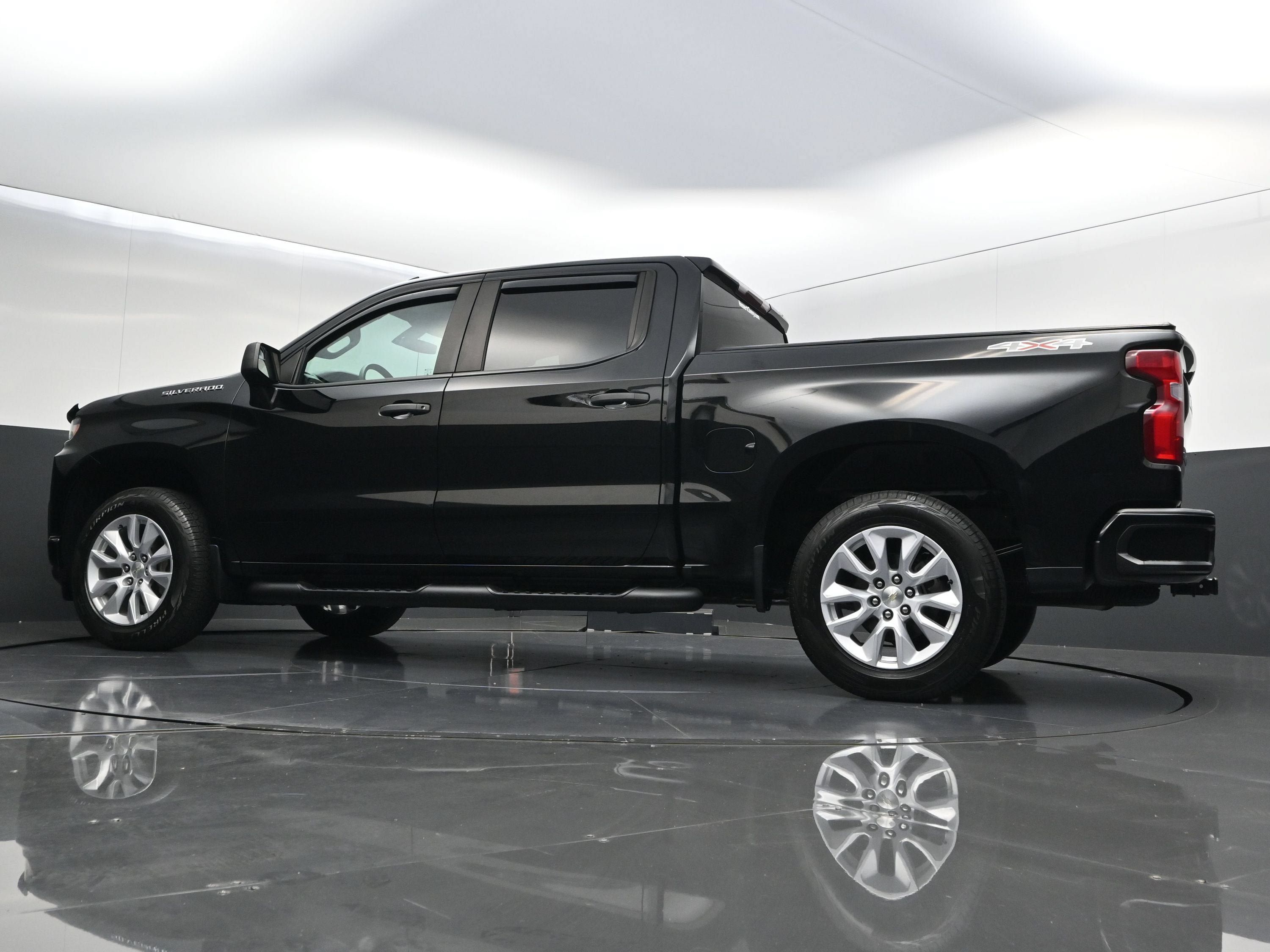 Used 2021 Chevrolet Silverado 1500 Custom AWD/4WD image 41