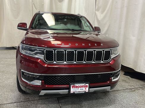 Used 2022 Jeep Wagoneer Series II w/ Flexible Seating Group AWD/4WD image 8