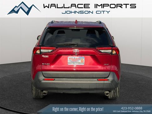 Used 2019 Toyota RAV4 XLE image 4