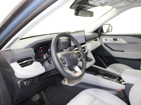 New 2026 Ford Explorer Active w/ Active Comfort Package RWD image 22