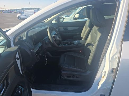 Used 2025 Nissan Murano SL w/ Cargo Package AWD/4WD image 3