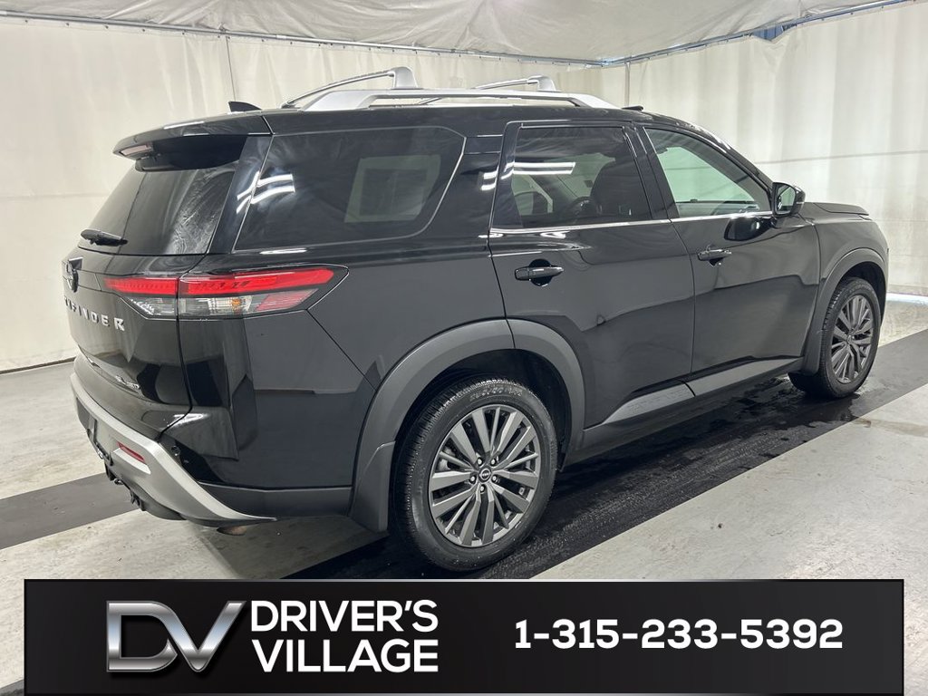 Used 2024 Nissan Pathfinder SL w/ SL Premium Package AWD/4WD image 2
