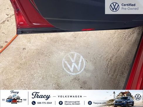 Certified 2022 Volkswagen Atlas Cross Sport SEL R-Line AWD/4WD image 10