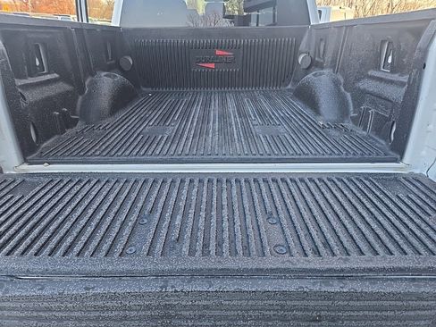 Used 2015 Ford F150 XLT image 23