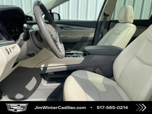 Certified 2022 Cadillac XT5 Premium Luxury AWD/4WD image 24