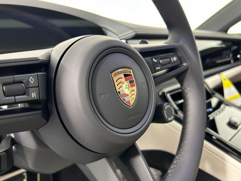 New 2026 Porsche Panamera 4 AWD/4WD image 18