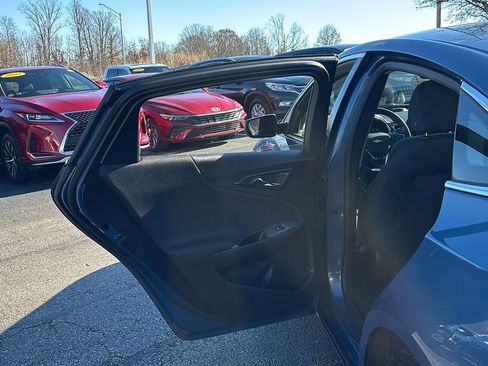 Used 2024 Chevrolet Malibu RS image 28