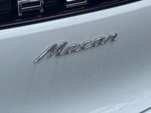 New 2026 Porsche Macan AWD/4WD image 13