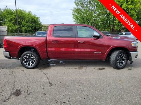 Used 2025 RAM 1500 Laramie AWD/4WD image 2