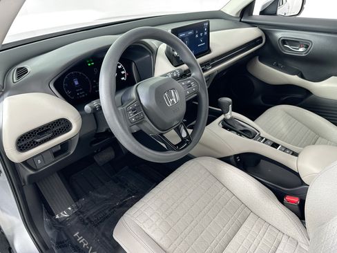 Used 2026 Honda HR-V LX image 9