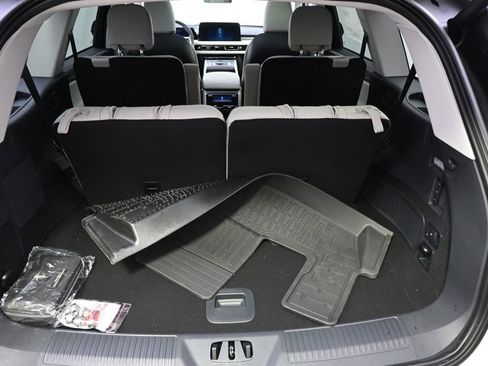 New 2026 Lincoln Aviator AWD image 19