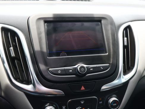 Used 2021 Chevrolet Equinox LS w/ LS Convenience Package FWD image 22