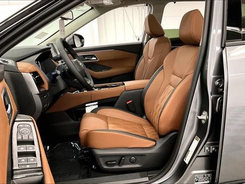 New 2026 Nissan Rogue Platinum w/ Platinum Premium Package image 10