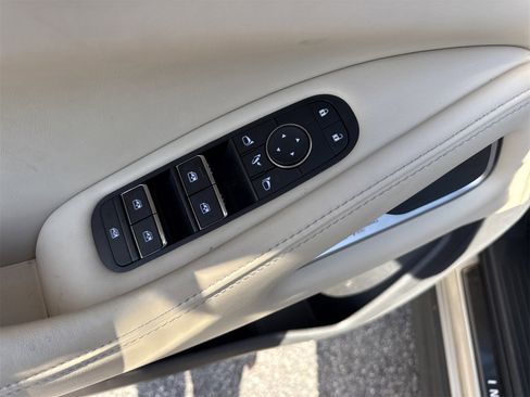 Used 2023 INFINITI QX60 Sensory w/ Vision Package image 17