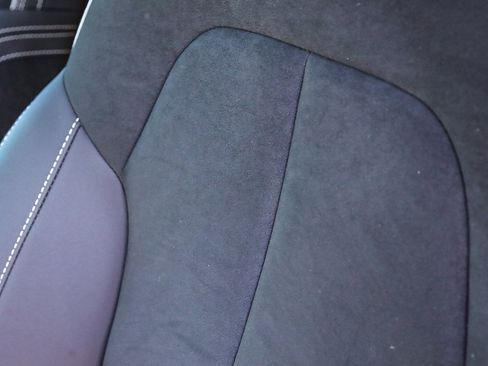 Used 2023 Volvo C40 P8 Recharge Ultimate image 22