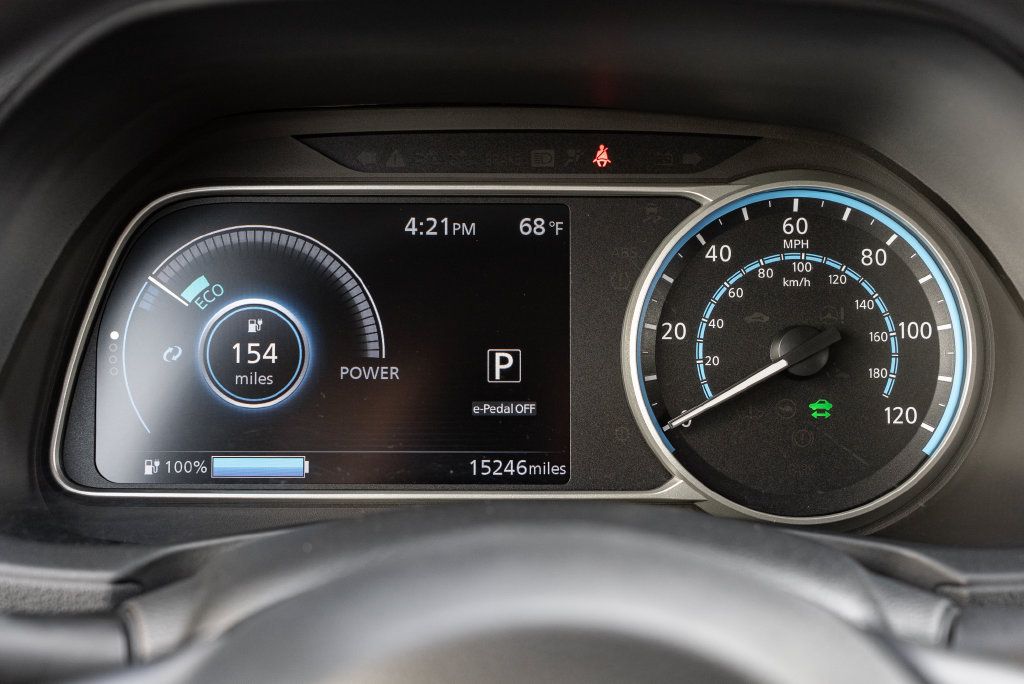Used 2025 Nissan Leaf S FWD image 15