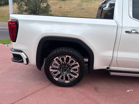 Used 2023 GMC Sierra 1500 Denali Ultimate AWD/4WD image 31