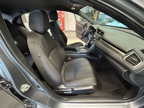 Used 2017 Honda Civic Sport image 35
