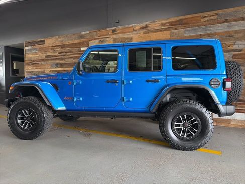 Used 2025 Jeep Wrangler Unlimited Rubicon image 24