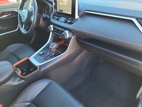 Used 2024 Toyota RAV4 Adventure image 15