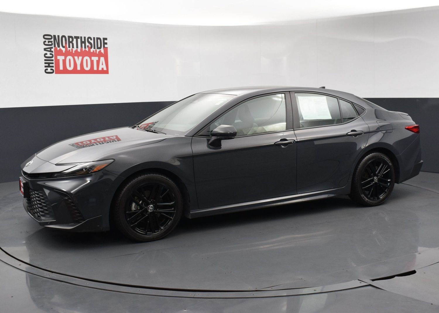 Used 2025 Toyota Camry SE FWD image 8