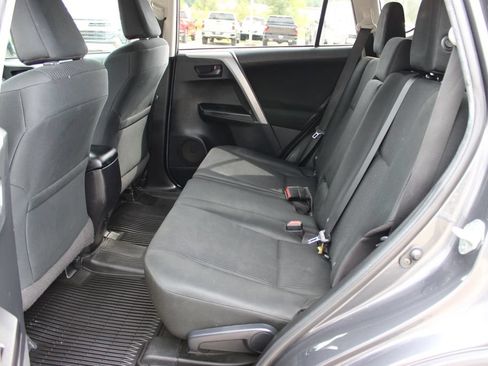 Used 2018 Toyota RAV4 LE w/ All Weather Liner Package FWD image 30