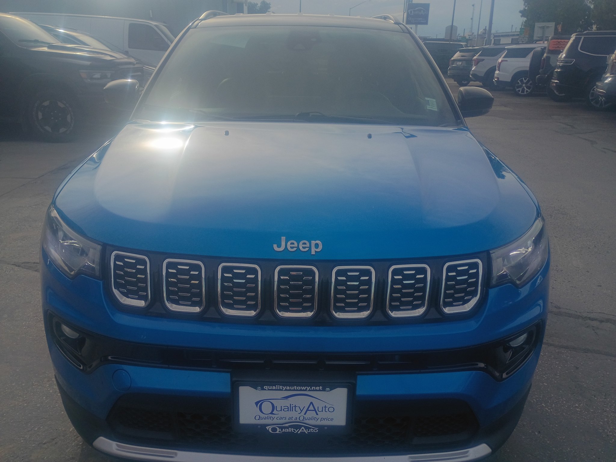 Used 2025 Jeep Compass Limited AWD/4WD image 3