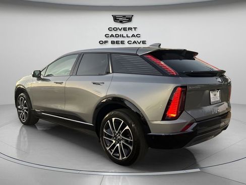 Certified 2025 Cadillac Optiq Sport 2 w/ LPO, Floor Liner Package image 6