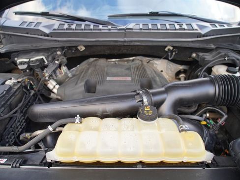 Used 2018 Ford F150 Raptor w/ Equipment Group 802A Luxury image 6