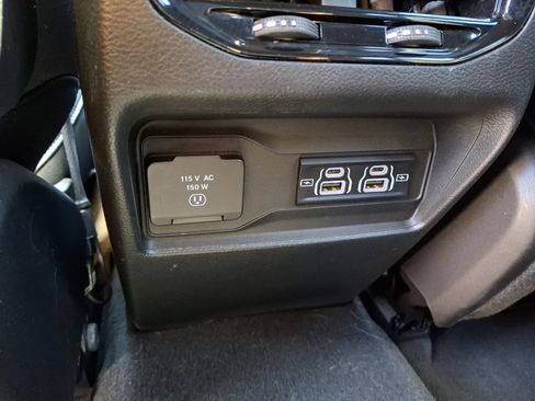 Certified 2023 Jeep Grand Cherokee Altitude AWD/4WD image 12