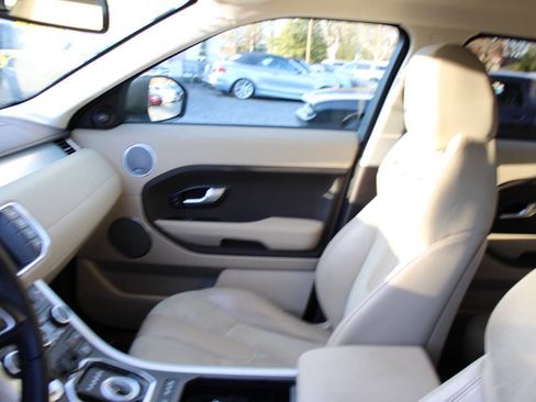 Used 2014 Land Rover Range Rover Evoque Pure image 14