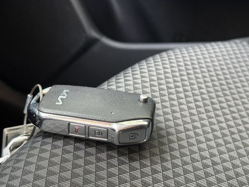 Used 2025 Kia Soul LX w/ LX Technology Package FWD image 21