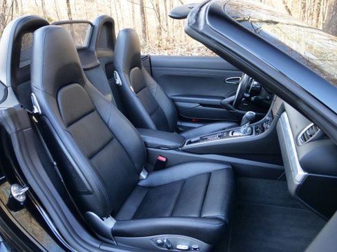 Used 2018 Porsche 718 Boxster S image 33