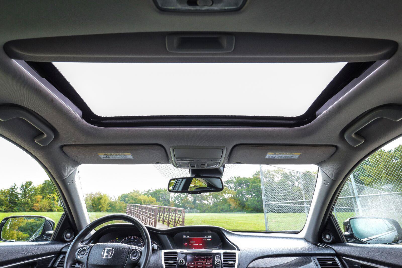 Used 2015 Honda Accord EX-L image 6