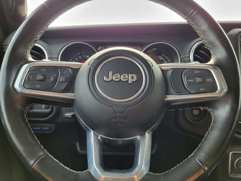 Used 2023 Jeep Wrangler Unlimited Sahara w/ Cold Weather Group AWD/4WD image 13