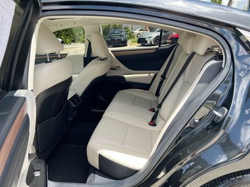 Certified 2025 Lexus ES 350 w/ Premium Package FWD image 19