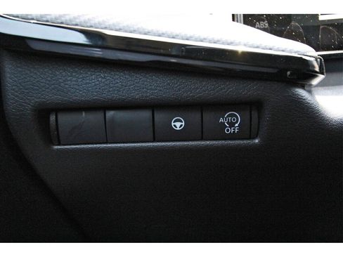 New 2025 Nissan Kicks SR image 14