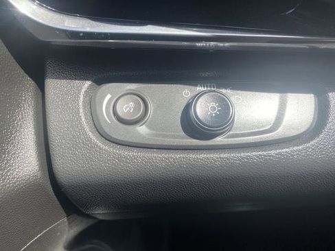 Used 2024 Buick Envista Avenir image 38