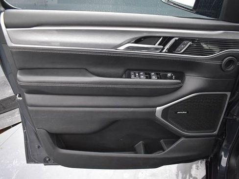 Used 2022 Jeep Wagoneer Series III image 13