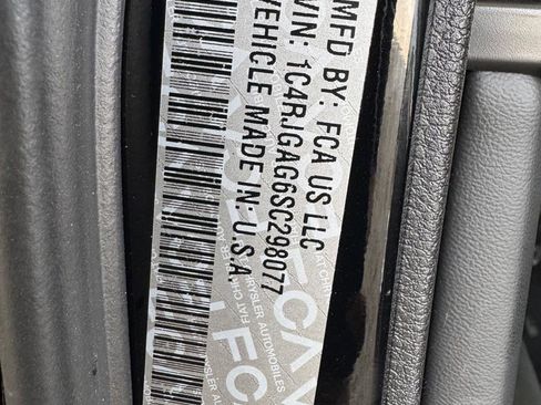 Used 2025 Jeep Grand Cherokee Laredo X w/ Luxury Tech Group I image 46