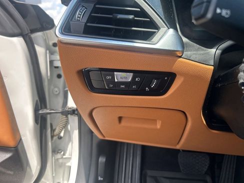 Used 2021 BMW 430i xDrive Coupe w/ Convenience Package image 12