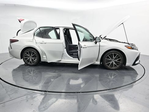 Used 2023 Toyota Camry SE FWD image 45
