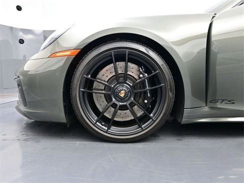 Used 2024 Porsche 911 Carrera GTS image 6