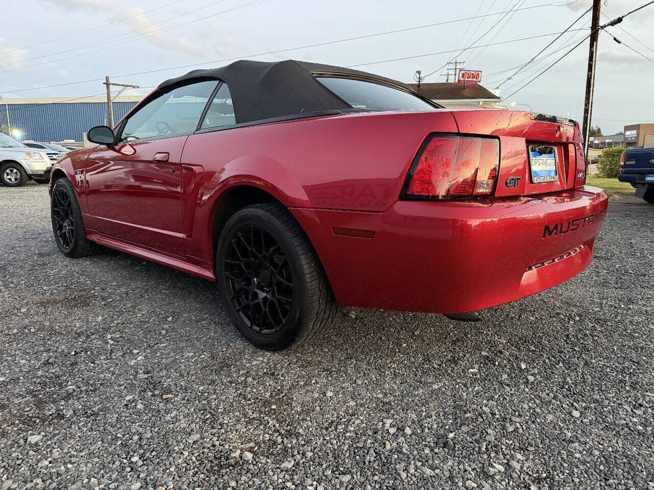 Used 2000 Ford Mustang Convertible RWD image 5