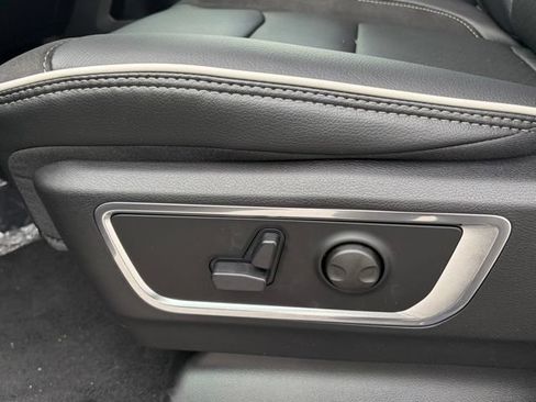New 2026 RAM 1500 Laramie AWD/4WD image 15