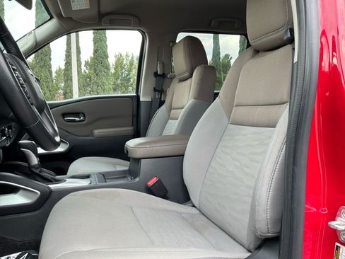 Used 2022 Nissan Frontier SV RWD image 16