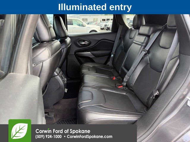 Used 2019 Jeep Cherokee Latitude Plus w/ Comfort/Convenience Group AWD/4WD image 11