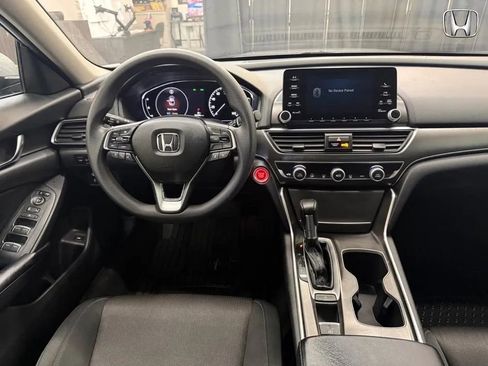 Used 2018 Honda Accord LX image 29